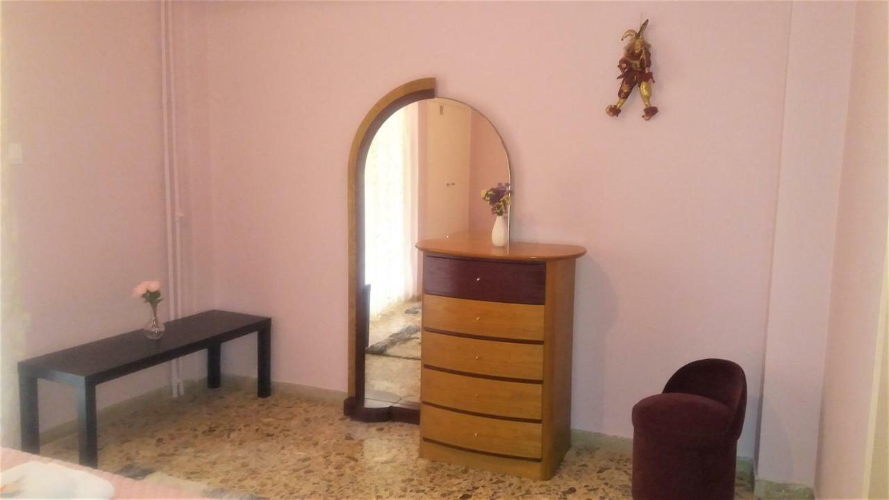 Crystal Home Near Airport Artemida  Esterno foto